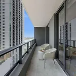 1Br Apartment With Balcony With Gym & Pool